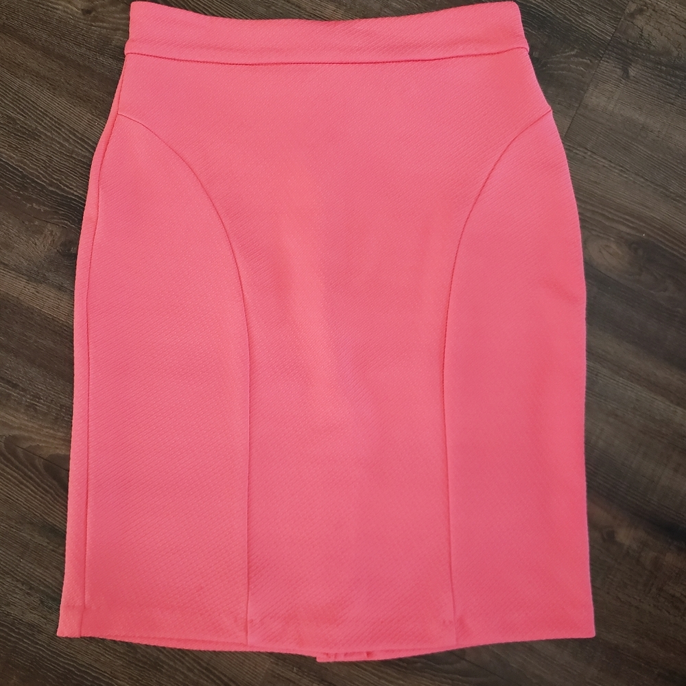 Coral skirt Size M excellent shape